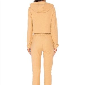 Danielle GuiZio SWEATSUIT IN CAMEL KHAKI